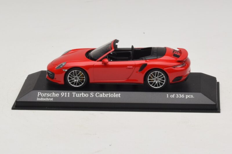 Porsche 911 991.1 Turbo S Kabriolet Červený Minichamps 1:43 410067180 Kov