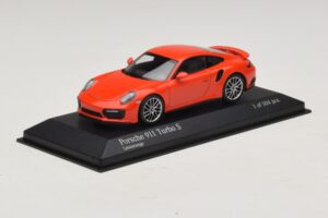 Porsche 911 991.1 Turbo S Oranžový Minichamps 1:43 410067171 Kov – obrázok 2 z 5
