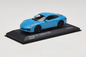 Porsche 911 991.2 Carrera 4 GTS Miami Blue Minichamps 1:43 410067322 Kov – obrázok 2 z 5