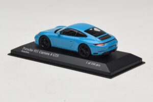 Porsche 911 991.2 Carrera 4 GTS Miami Blue Minichamps 1:43 410067322 Kov – obrázok 3 z 5