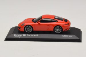 Porsche 911 991.2 Carrera 4S Oranžový Minichamps 1:43 410067241 Kov