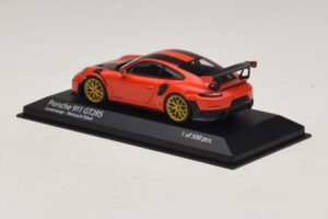 Porsche 911 991.2 GT2 RS Weissach Package Oranžový Minichamps 1:43 410067224 Kov – obrázok 3 z 5