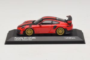 Porsche 911 991.2 GT2 RS Weissach Package Červený Minichamps 1:43 410067221 Diecast