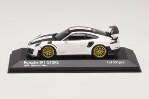 Porsche 911 991.2 GT2 RS Weissach Package Biely Minichamps 1:43 410067222 Diecast