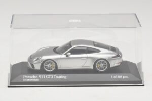 Porsche 911 991.2 GT3 Touring Strieborný Minichamps 1:43 410067422 Kov – obrázok 4 z 5
