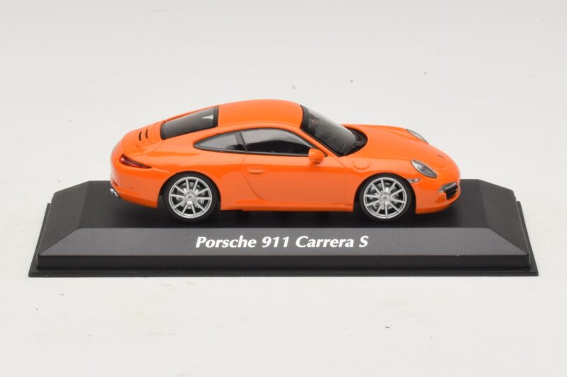 Porsche 911 991 Carrera S Oranžový Maxichamps 1:43 940060221 Kov