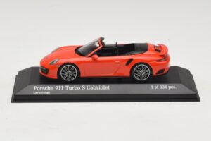 Porsche 911 991 Turbo S Kabriolet Oranžový Minichamps 1:43 410067181 Kov