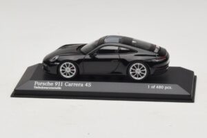 Porsche 911 992 Carrera 4S Čierna Metalíza Minichamps 1:43 410069320 Kov