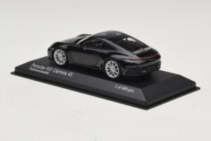 Porsche 911 992 Carrera 4S Čierna Metalíza Minichamps 1:43 410069320 Kov – obrázok 3 z 5