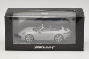 Porsche 911 992 Carrera 4S Kabriolet Šedý Minichamps 1:43 410069331 Kov – obrázok 5 z 5