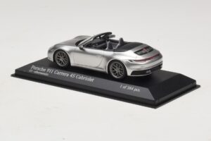 Porsche 911 992 Carrera 4S Kabriolet Strieborný Minichamps 1:43 410069330 Kov – obrázok 3 z 5