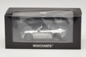 Porsche 911 992 Carrera 4S Kabriolet Strieborný Minichamps 1:43 410069330 Kov – obrázok 5 z 5
