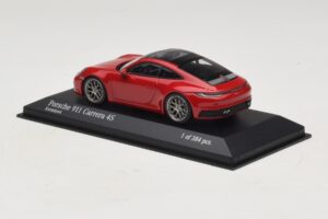 Porsche 911 992 Carrera 4S Červený Minichamps 1:43 410069321 Kov – obrázok 3 z 5