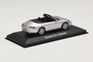 Porsche 911 996 Kabriolet Strieborný Maxichamps 1:43 940061031 Kov – obrázok 2 z 5