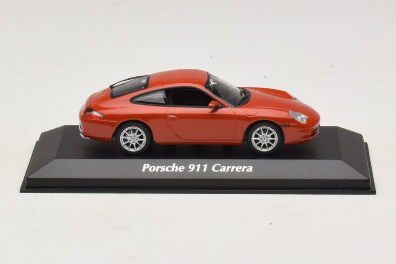 Porsche 911 996 Carrera Orange Metallic Maxichamps 1:43 940061021 Kov