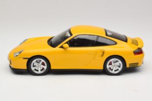 Porsche 911 996 Turbo Žltý KK-Scale 1:18 KKDC181473 Kov – obrázok 3 z 6
