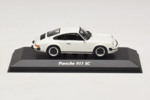 Porsche 911 SC Biely Maxichamps 1:43 940062020 Diecast