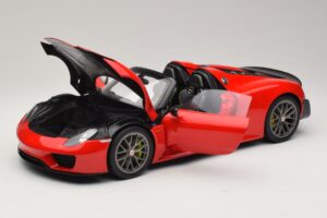 Porsche 918 Spyder Weissach Package Guards Red AUTOart 1:12 12122 Kov – obrázok 2 z 8