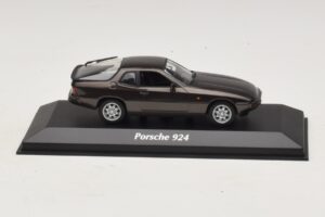 Porsche 924 Hnedá Metalíza Maxichamps 1:43 940062121 Kov