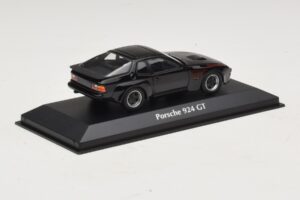 Porsche 924 GT Čierny Maxichamps 1:43 940066124 Kov – obrázok 2 z 5