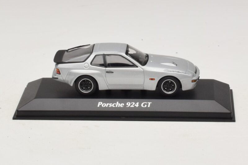 Porsche 924 GT Strieborný Maxichamps 1:43 940066122 Kov