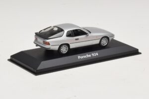 Porsche 924 Strieborný Maxichamps 1:43 940062120 Diecast – obrázok 2 z 5