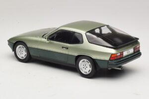 Porsche 924 Turbo Svetlo Zelená & Tmavo Zelená MCG 1:18 MCG18660 Kov – obrázok 5 z 6