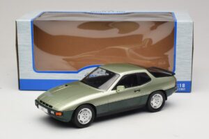 Porsche 924 Turbo Svetlo Zelená & Tmavo Zelená MCG 1:18 MCG18660 Kov – obrázok 6 z 6