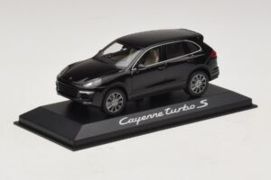 Porsche Cayenne 958 Turbo S Čierny Minichamps 1:43 WAP0200220E Kov – obrázok 2 z 5