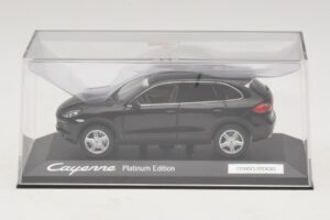 Porsche Cayenne 9PA Platinová Edícia Čierny Minichamps 1:43 WAP0200160E Kov – obrázok 4 z 5