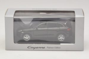 Porsche Cayenne 9PA Platinová Edícia Čierny Minichamps 1:43 WAP0200160E Kov – obrázok 5 z 5