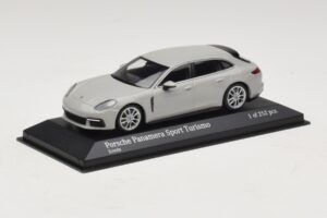 Porsche Panamera 971 Sport Turismo 4E-Hybrid Šedý Minichamps 1:43 410066114 Kov – obrázok 2 z 5