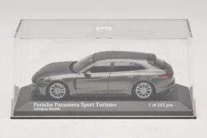 Porsche Panamera 971 Sport Turismo 4S Šedý Minichamps 1:43 410066111 Kov – obrázok 4 z 5