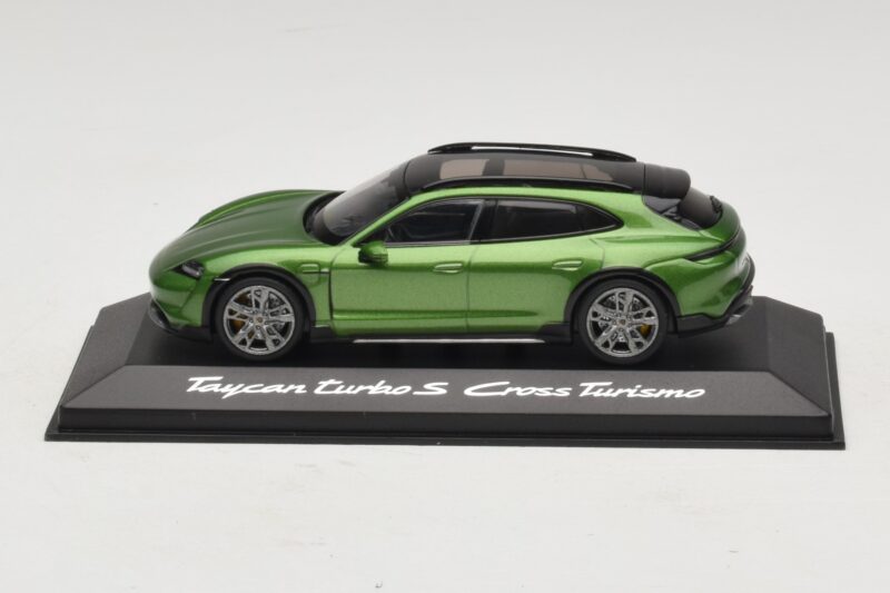 Porsche Taycan Turbo S Cross Turismo Zelený Minichamps 1:43 WAP0207830M003 Kov