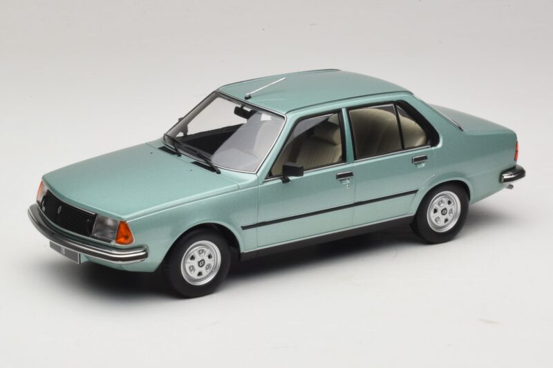 Renault 18 Svetlo Zelená MCG 1:18 MCG18596 Kov
