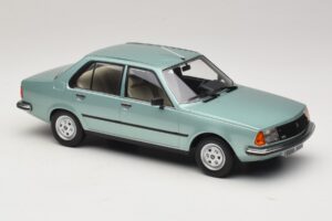 Renault 18 Svetlo Zelená MCG 1:18 MCG18596 Kov – obrázok 4 z 6