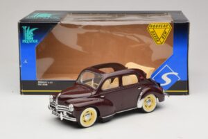 Renault 4CV Gaštanová Solido 1:18 8048 Kov – obrázok 6 z 6