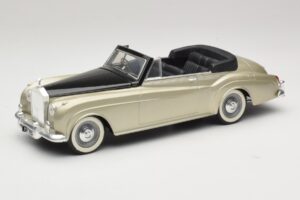 Rolls-Royce Silver Cloud II Strieborná Solido 1:18 8006 Kov