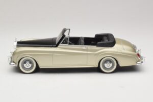Rolls-Royce Silver Cloud II Strieborná Solido 1:18 8006 Kov – obrázok 3 z 6