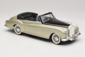 Rolls-Royce Silver Cloud II Strieborná Solido 1:18 8006 Kov – obrázok 4 z 6
