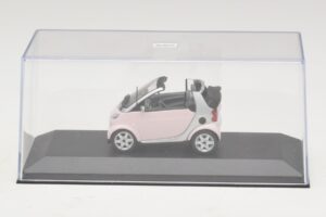 Smart Fortwo 450 Kabriolet Biely Legally Blonde 2 Náhradná Škatuľa Minichamps 1:43 402173900-R1 Kov – obrázok 4 z 5