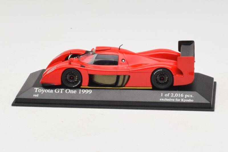 Toyota GT-One TS020 Street Červený Minichamps 1:43 433991603 Kov