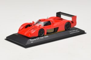 Toyota GT-One TS020 Street Červený Minichamps 1:43 433991603 Kov – obrázok 2 z 5