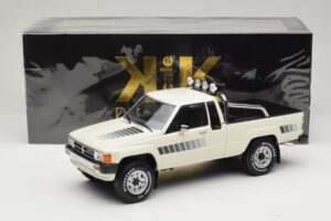 Toyota Hilux N50 Xtra Cab 4x4 Biely KK-Scale 1:18 KKDC181564 Kov – obrázok 6 z 6