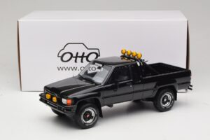 Toyota Hilux N60 SR5 Back to the Future II Lesklá Čierna Otto 1:18 OT481 Živica – obrázok 6 z 6