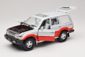Toyota Land Cruiser J80 Strieborná Červená Road Legends 1:18 92098 Kov – obrázok 2 z 8