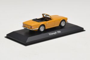 Triumph TR6 Oranžový Maxichamps 1:43 940132571 Kov – obrázok 2 z 5