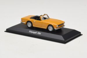 Triumph TR6 Oranžový Maxichamps 1:43 940132571 Kov – obrázok 3 z 5