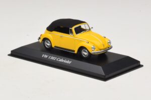 Volkswagen 1302 Kabriolet Žltý Maxichamps 1:43 940055030 Kov – obrázok 3 z 5