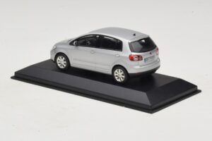 Volkswagen Golf Plus Mk5 Strieborný Náhradná Škatuľa Minichamps 1:43 400054370-R1 Kov – obrázok 3 z 5